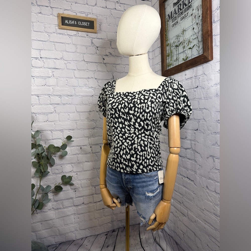 Free people animal print puff sleeve top